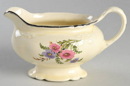 VR175 Creamer by Homer Laughlin 