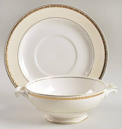 G3486 Footed Cream Soup Bowl & Saucer Set