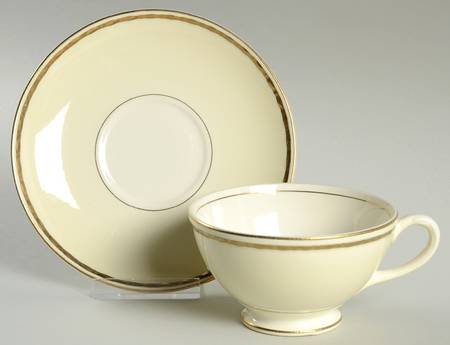 G3486 Footed Cup & Saucer Set
