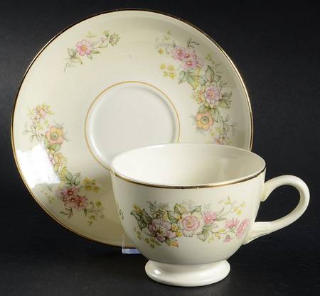 N1785 Footed Cup & Saucer Set