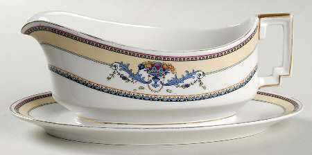 HC504 Gravy Boat with Attached Underplate