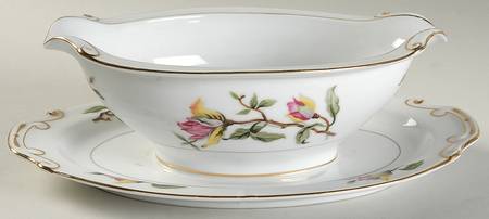 Dogwood Gravy Boat with Attached Underplate