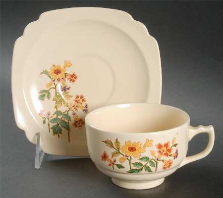 Columbine Footed Cup & Saucer Set