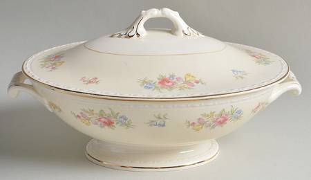 G3453 Oval Covered Vegetable