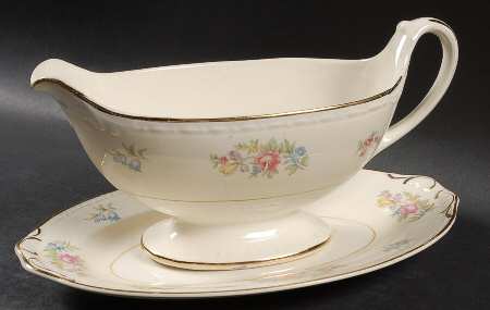 G3453 Gravy Boat & Underplate
