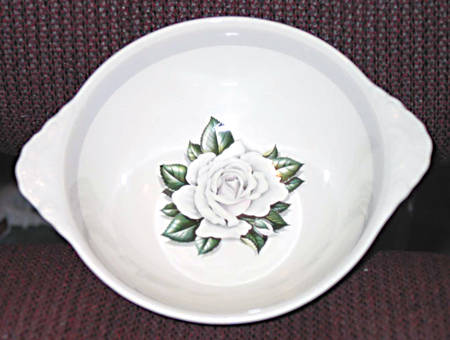 HLC759 Lugged Cereal Bowl by Homer Laughlin 