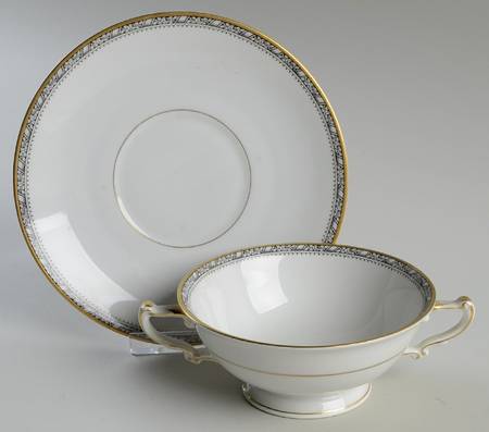HC508 Footed Cream Soup Bowl & Saucer Set