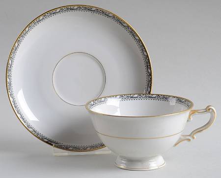 HC508 Footed Cup & Saucer Set