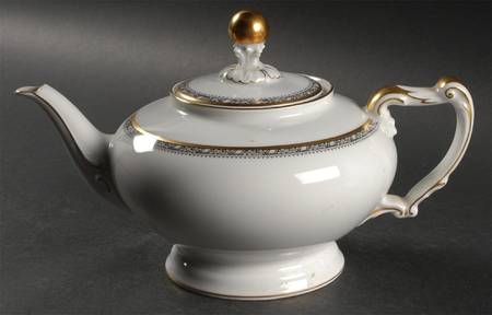 HC508 Teapot & Lid