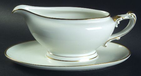 6257 Gravy Boat with Attached Underplate