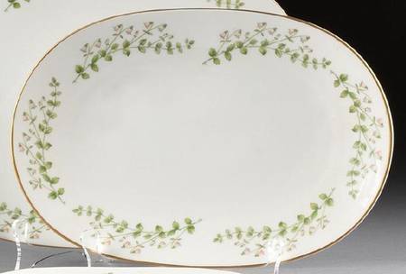 Linnaea Borealis (Smooth) 12" Oval Serving Platter