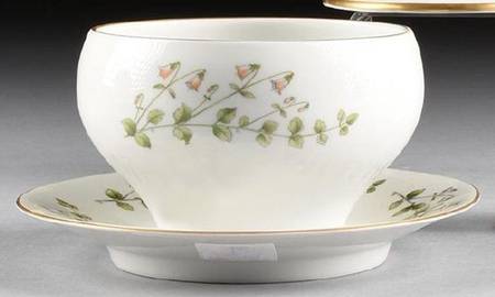 Linnaea Borealis (Smooth) Gravy Boat with Attached Underplate