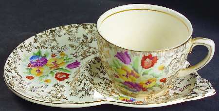 Old English Sampler Snack Plate & Cup Set