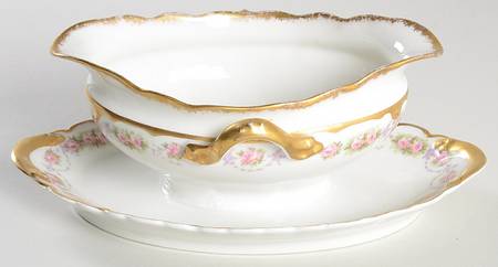 Schleiger 1256 Gravy Boat with Attached Underplate