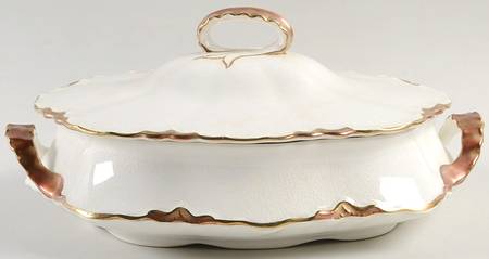 R4906 Oval Covered Vegetable