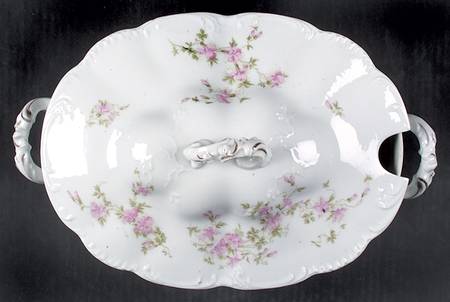 9222 Oval Tureen & Lid