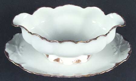 Schleiger 648 Gravy Boat with Attached Underplate