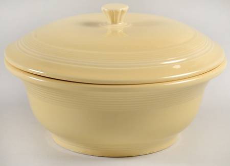 Fiesta Yellow (Intro 1987) 2 Qt Round Covered Casserole (MB 9 Base)