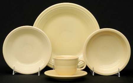 Fiesta Yellow (Intro 1987) 5 Piece Place Setting