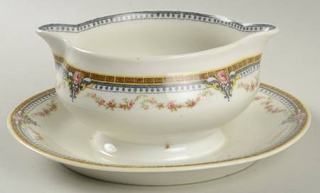 Schleiger 616 Gravy Boat with Attached Underplate