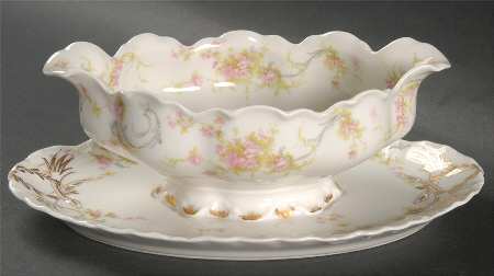 Schleiger 57A-1 Gravy Boat with Attached Underplate