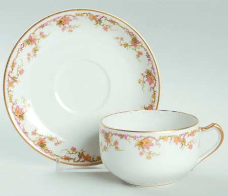 Schleiger 533 Flat Cup & Saucer Set