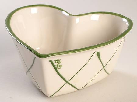 Pansy 6" Heart Shaped Bowl