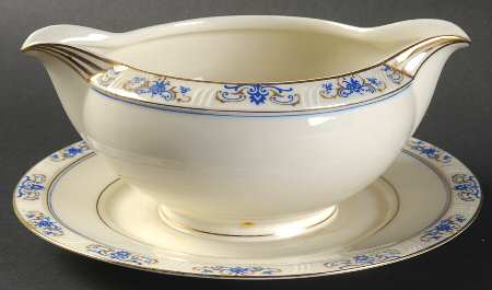 Eleonore Gravy Boat with Attached Underplate