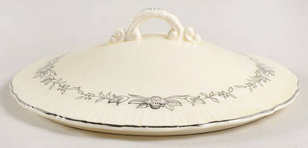 Platinum Wreath Lid for Round Vegetable