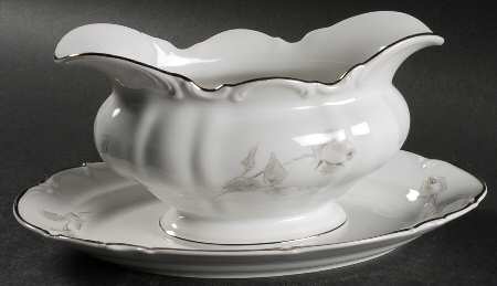 9328 Gravy Boat with Attached Underplate