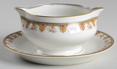 Schleiger 862b Gravy Boat with Attached Underplate