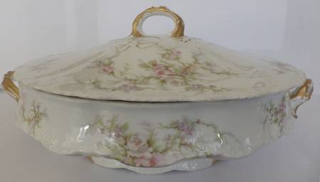 Schleiger 154c Oval Covered Vegetable