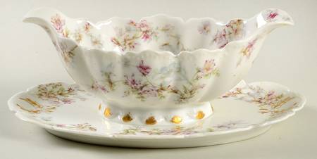 Schleiger 91f Gravy Boat with Attached Underplate