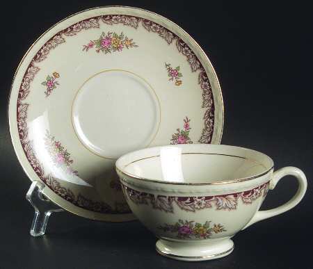 G3497 Footed Cup & Saucer Set by Homer Laughlin 