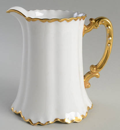 H808 64 Oz Pitcher