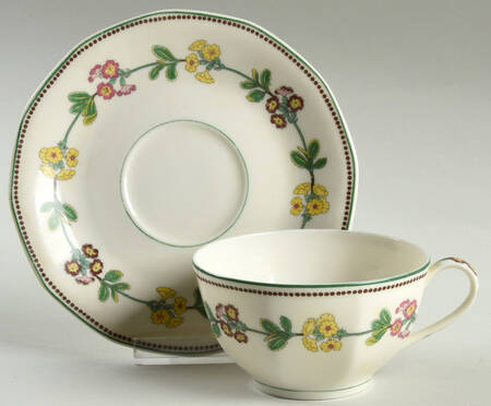 H812 Flat Cup & Saucer Set