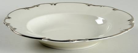 Revere (Cream) Rim Soup Bowl