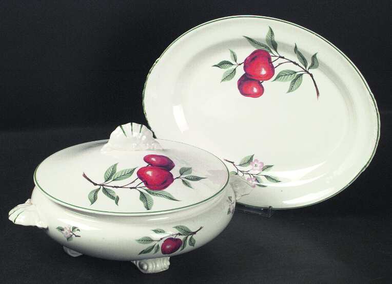 Red Apple (Rim Shape) 11" Oval Serving Platter