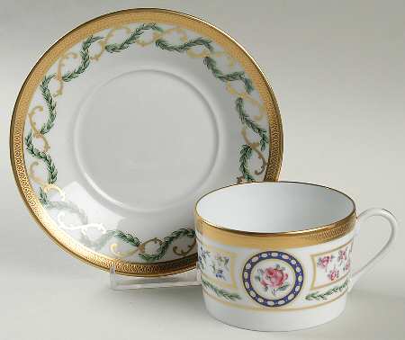 Louveciennes Or Flat Cup & Saucer Set