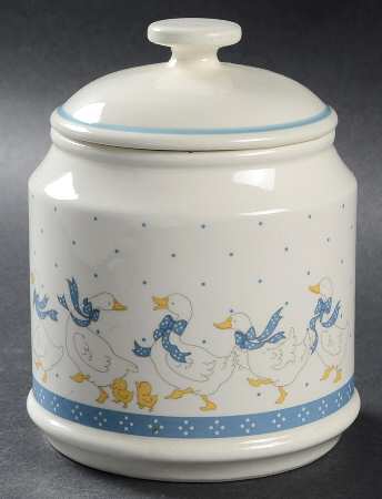 Country Goose Small Canister & Lid