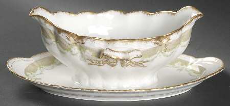 Schleiger 1260-1 Gravy Boat with Attached Underplate