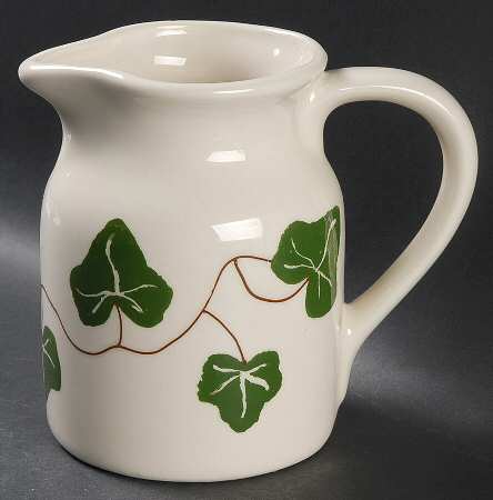 Ivy 32 Oz Pitcher