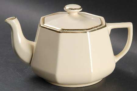W426 Teapot & Lid by Homer Laughlin 