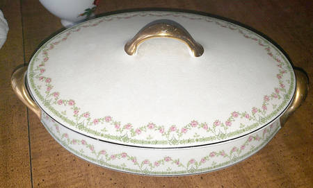 W613 Round Covered Vegetable