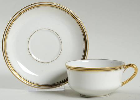 H1062 Flat Cup & Saucer Set
