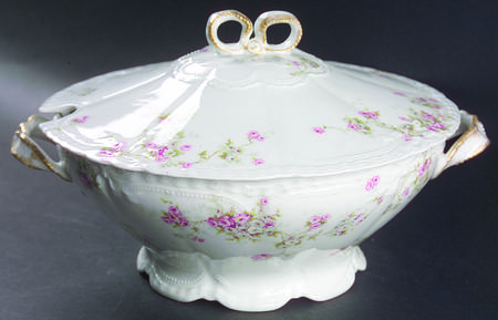 Schleiger 320m Tureen &  Lid