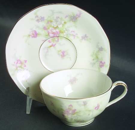 H1107 Flat Cup & Saucer Set