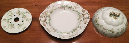 Schleiger 74e Round Covered Butter with Strainer