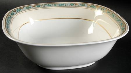Villa Medici 9" Square Vegetable Bowl