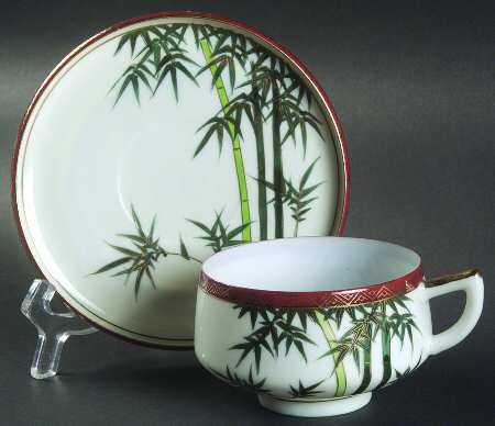 HKN4 Footed Cup & Saucer Set
